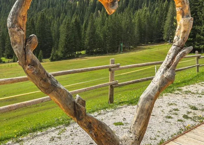 伯祖卡耶尔卡酒店 3*