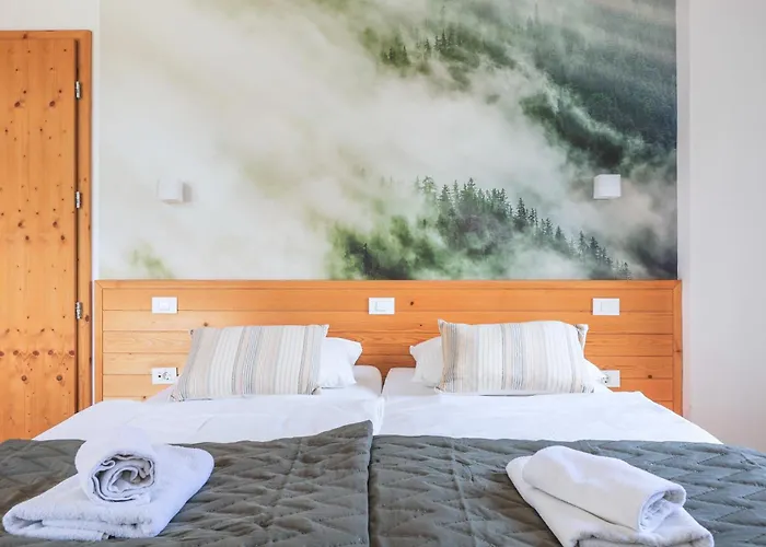 伯祖卡耶尔卡酒店 Goreljek