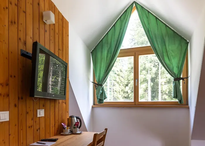 伯祖卡耶尔卡酒店